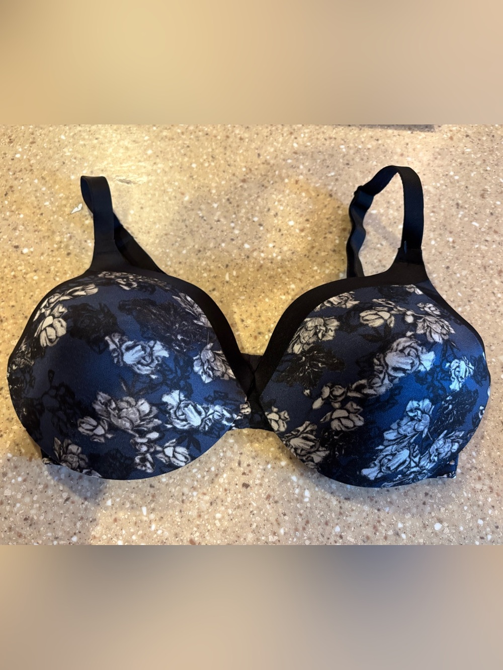 Maidenform Tailored Bra Comfort Devotion 36D T Shirt With Underwire Navy/Black